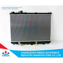Autokühler für KIA Carens MPV 2.0 ′ 02 am Aluminiumkern-Kunststofftank